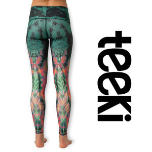 Teeki Eagle Feather Green Hot Pant Leggings